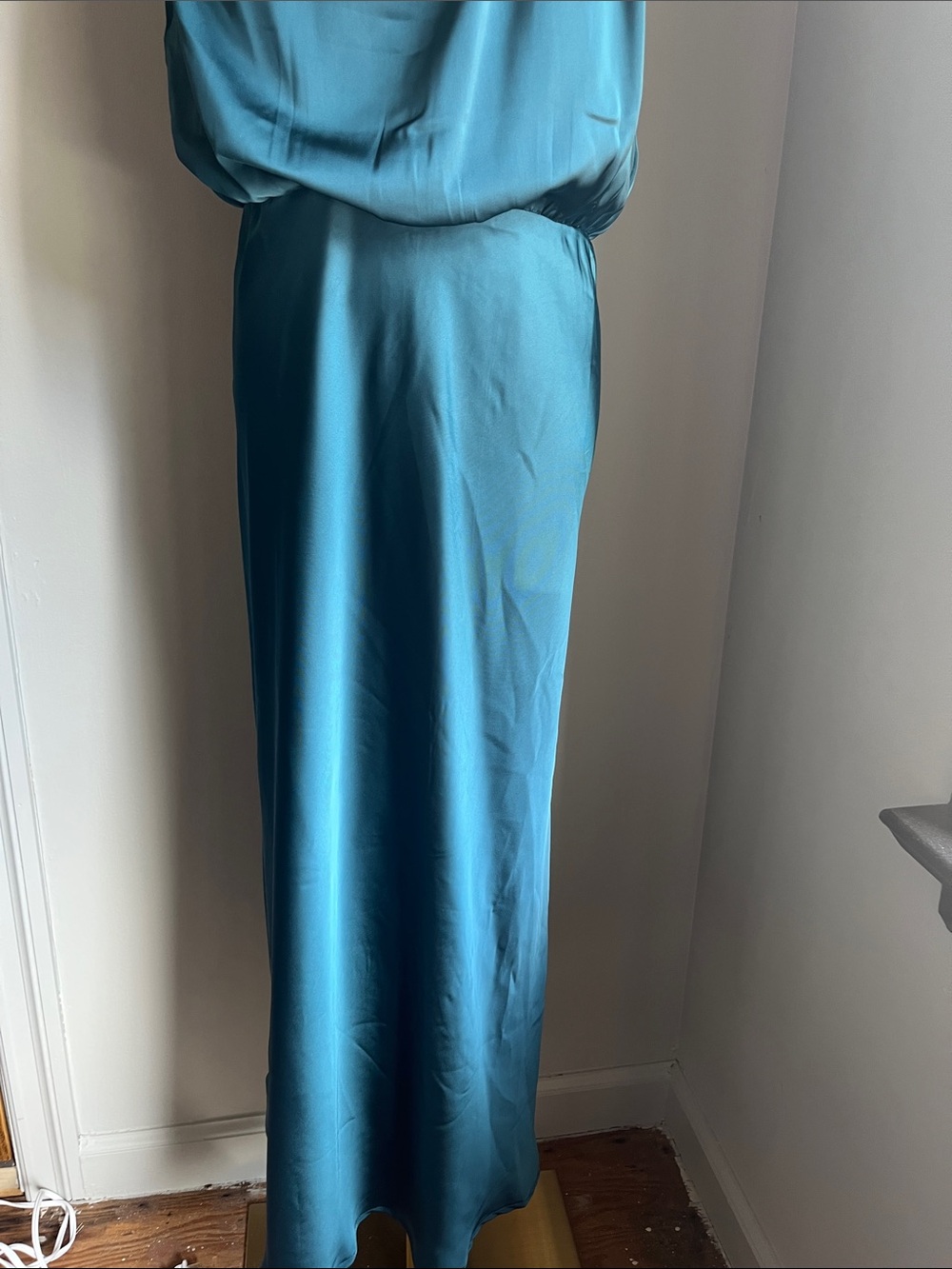 Petal & Pup Teal One-Shoulder Satin Gown - Picture 3 of 11